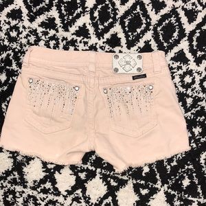 💗Miss Me Shorts Size 28💗